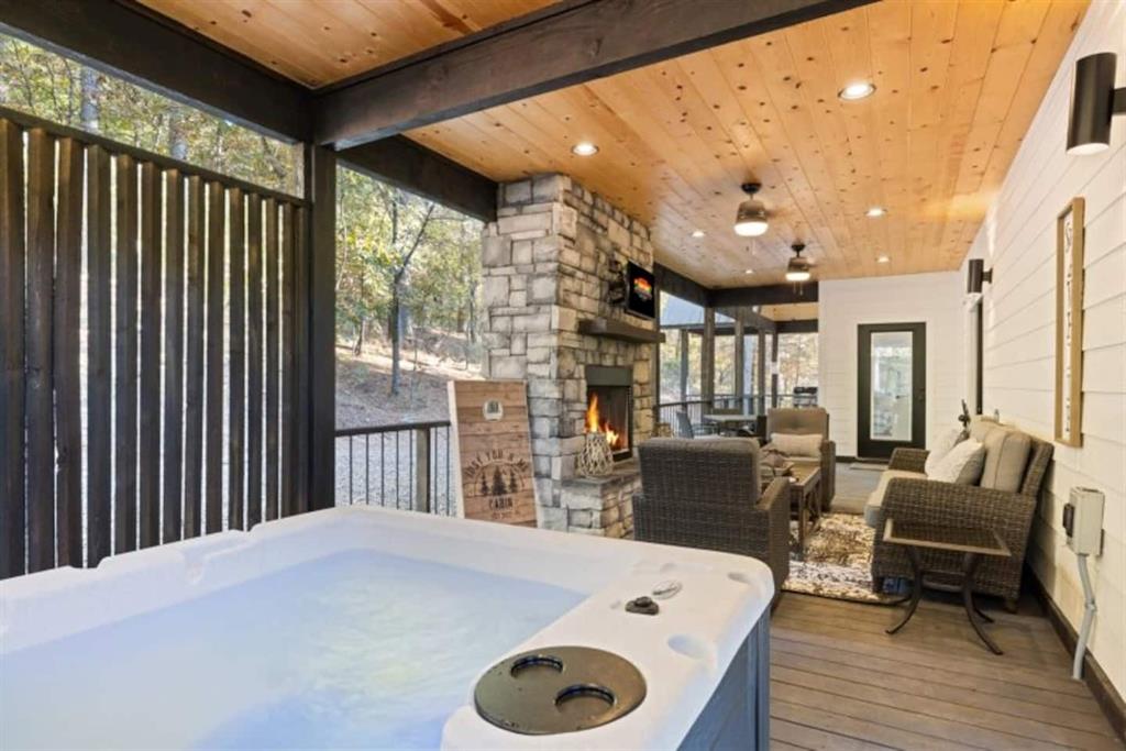 128 Sharp Holly Trail