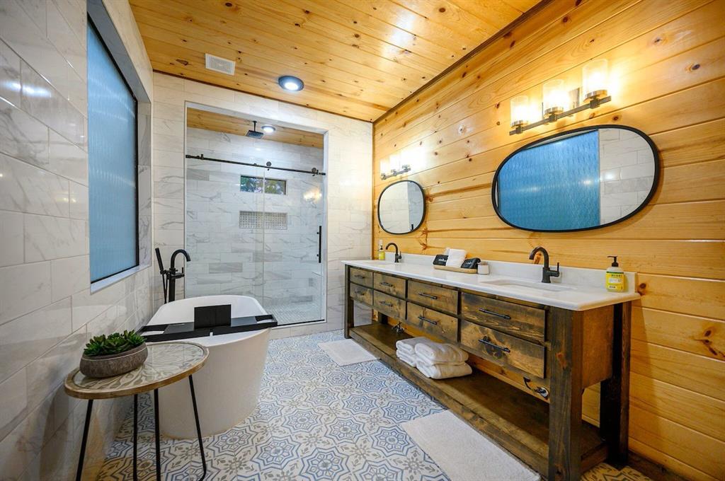 199 Gnarly Maple Trail