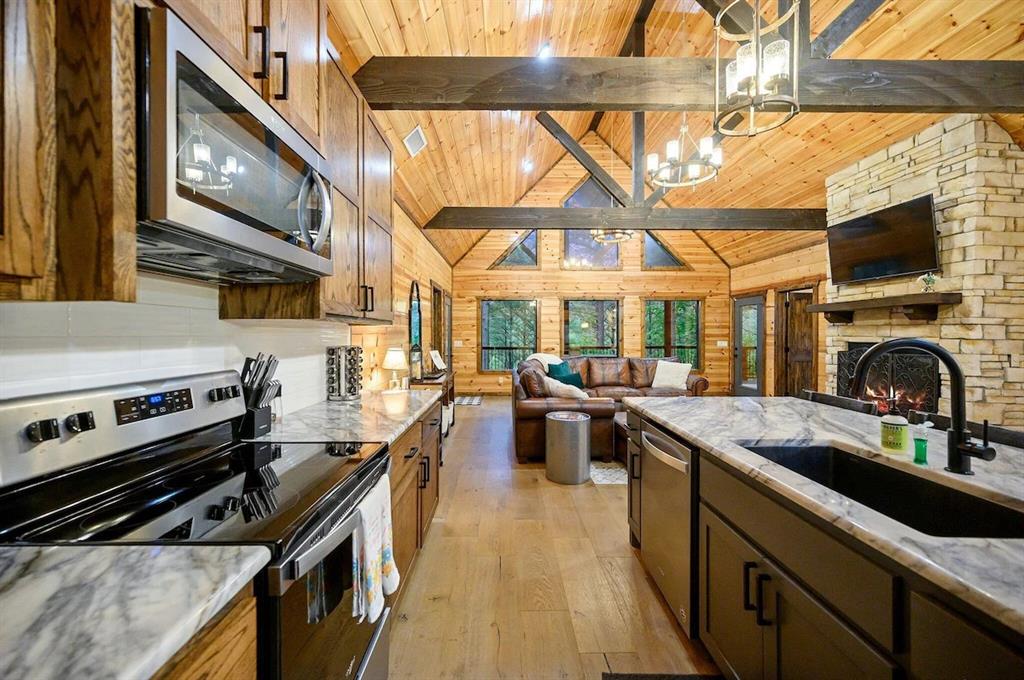 199 Gnarly Maple Trail