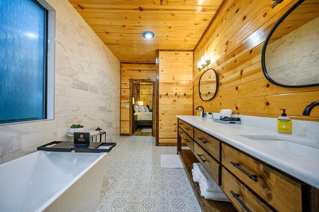 199 Gnarly Maple Trail