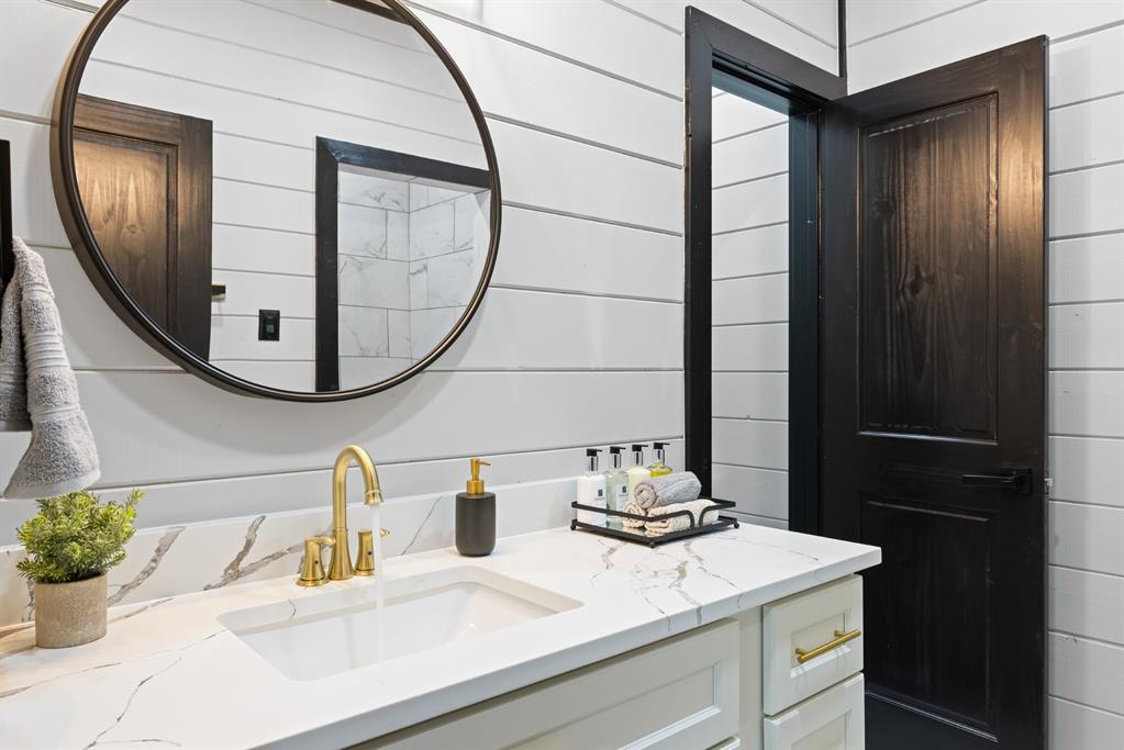 84 W Buggy Pine Trail