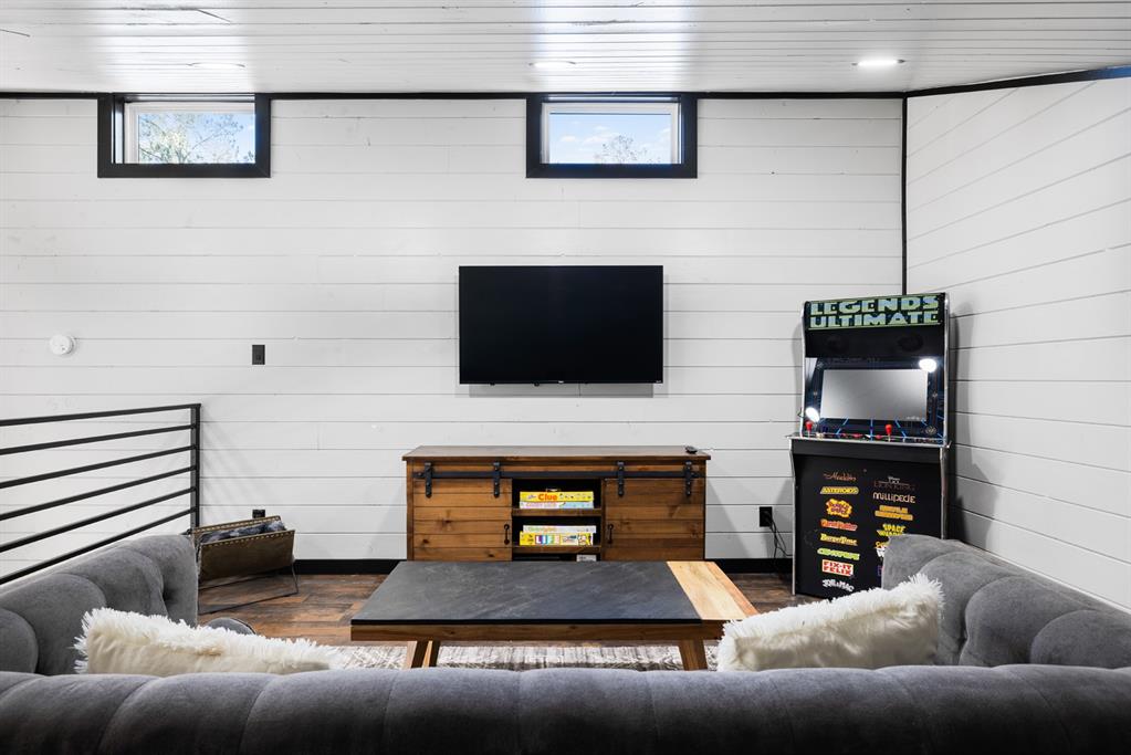 84 W Buggy Pine Trail