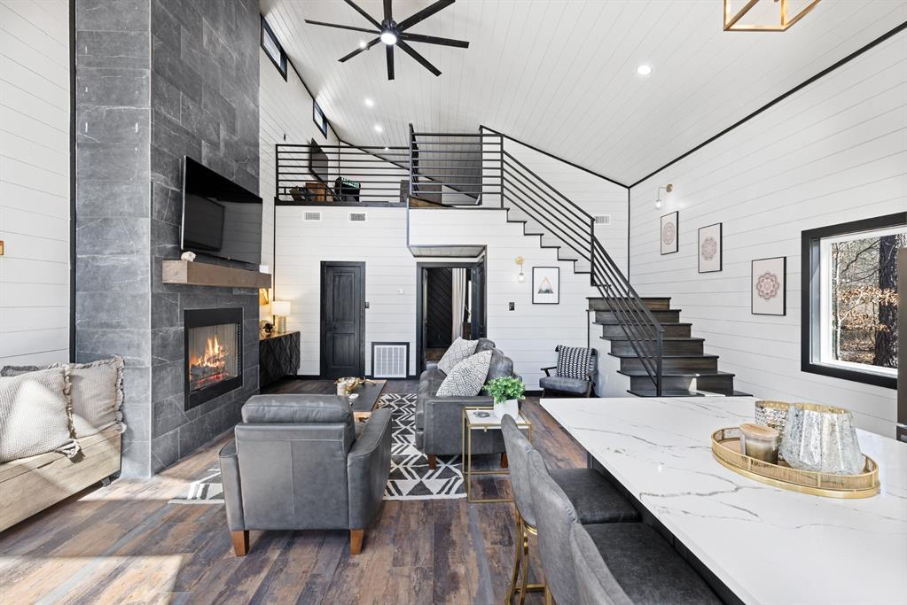 84 W Buggy Pine Trail