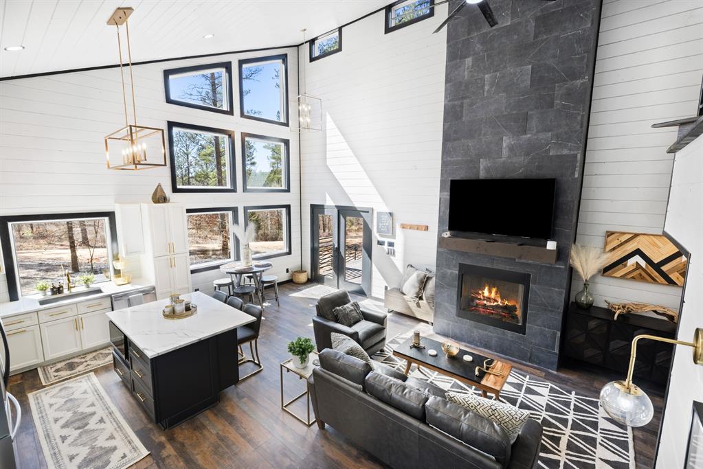 84 W Buggy Pine Trail