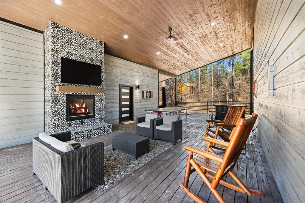 84 W Buggy Pine Trail