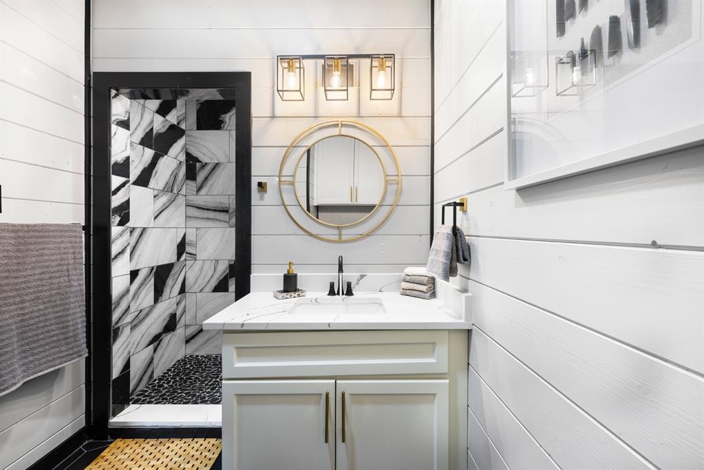 84 W Buggy Pine Trail