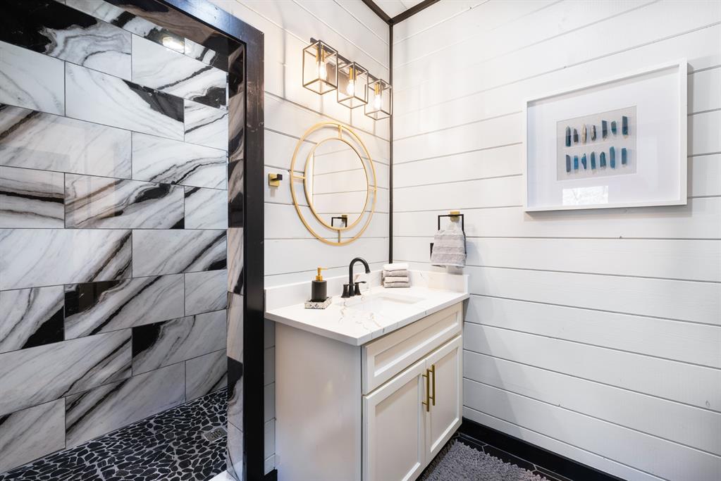 84 W Buggy Pine Trail