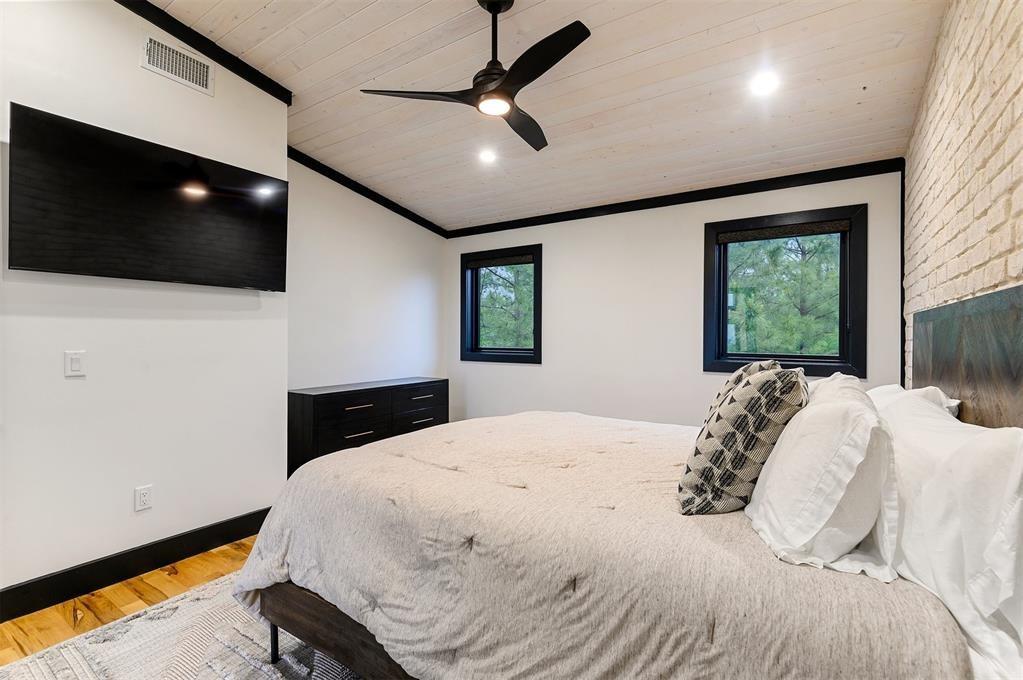 157 Woodland Bluff Trail