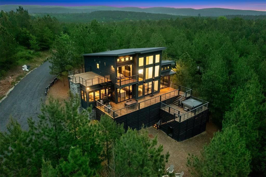 157 Woodland Bluff Trail