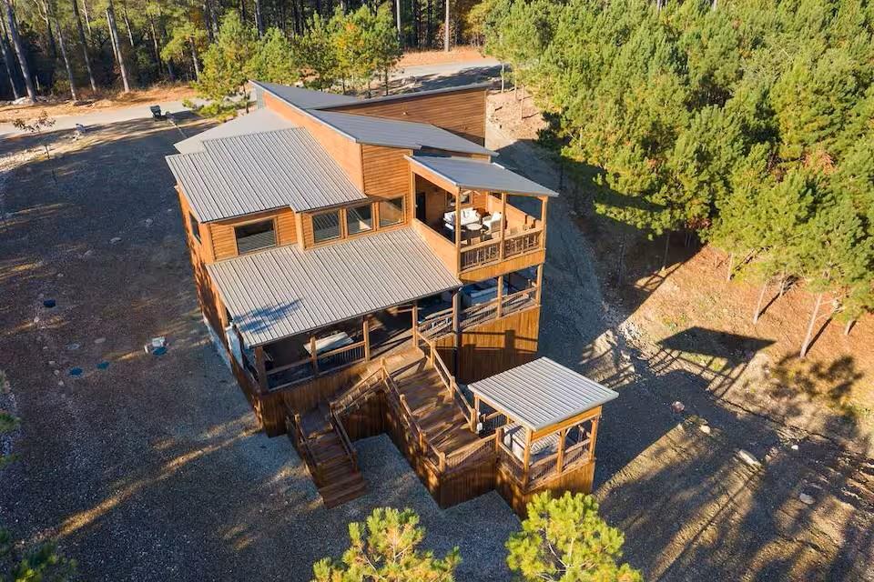 1808 Pine Hills Road