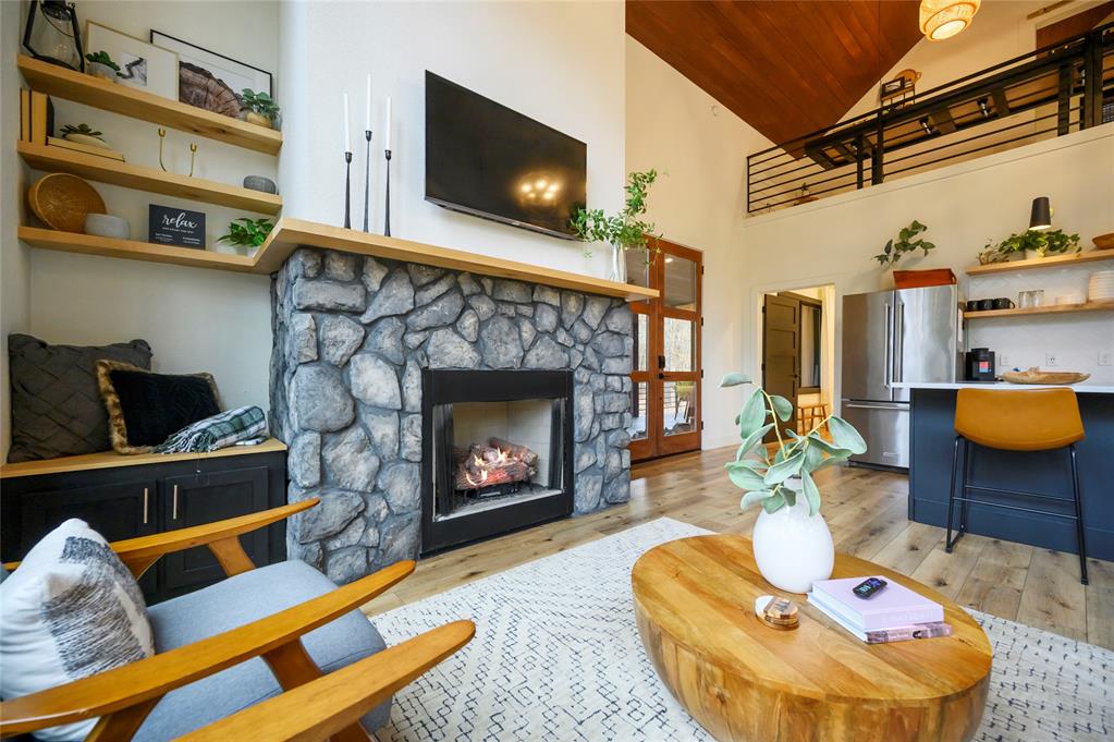 417 Lost Creek Trail