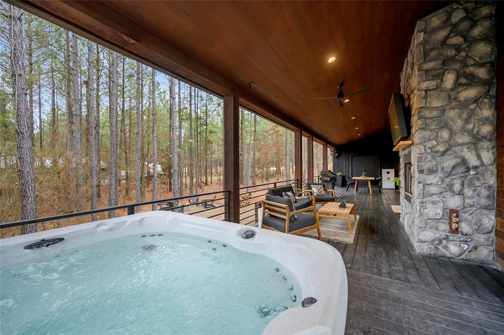 417 Lost Creek Trail