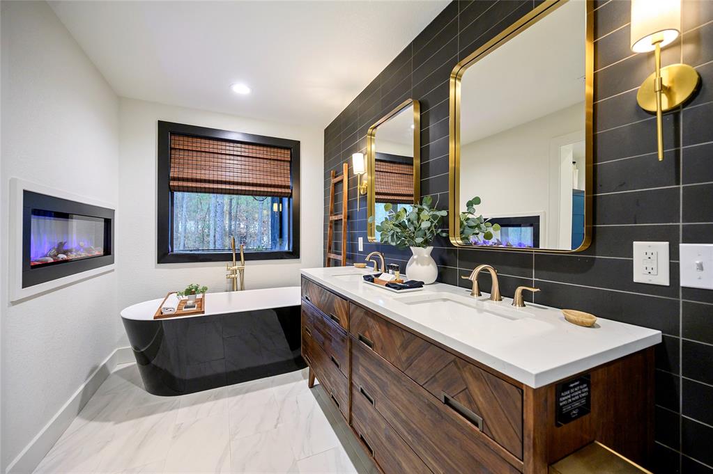 417 Lost Creek Trail
