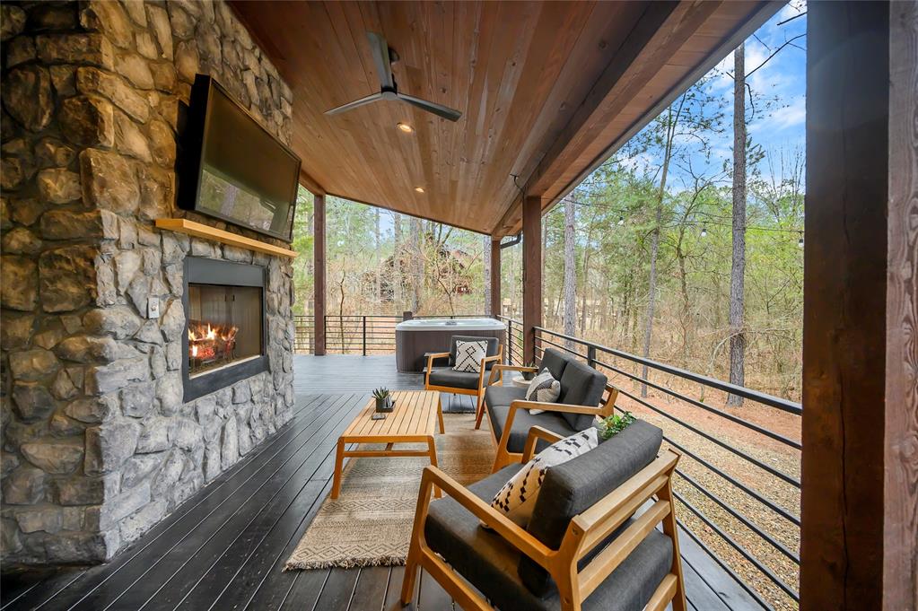 417 Lost Creek Trail
