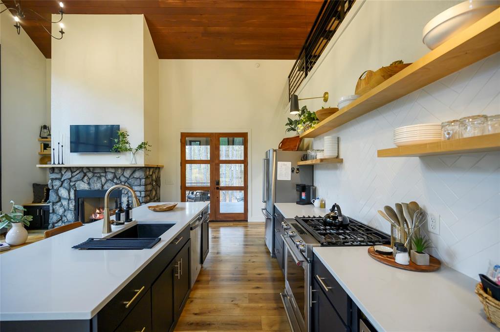 417 Lost Creek Trail