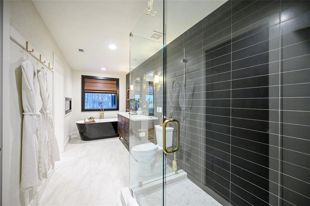 417 Lost Creek Trail