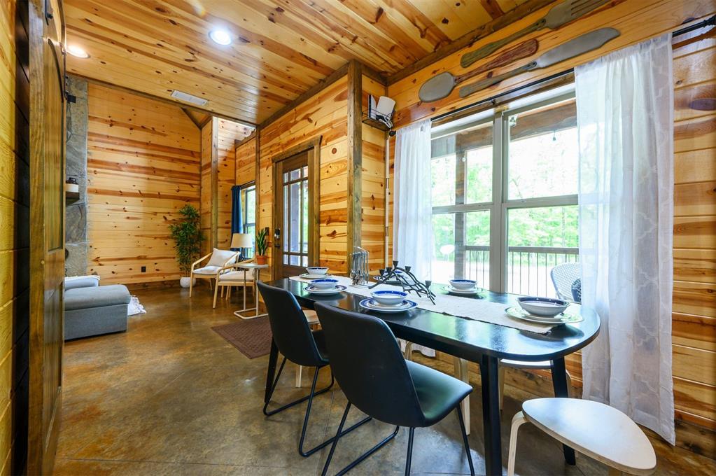 678 N State Highway 259a