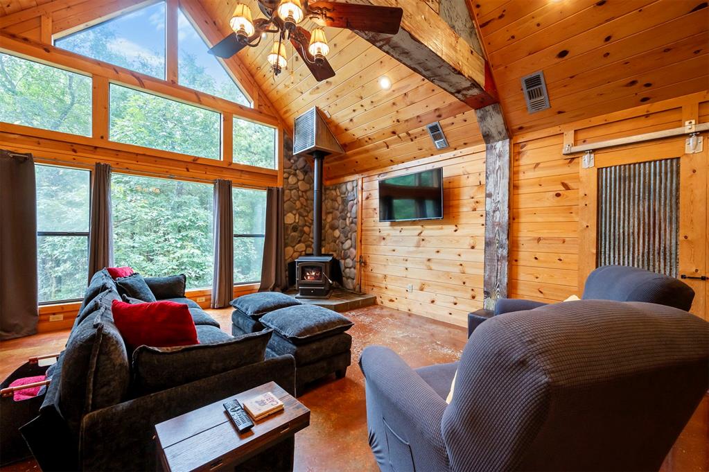 315 Banjo Lane