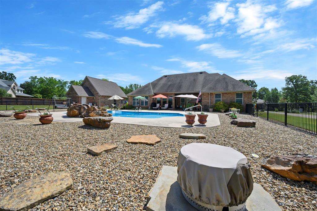 803 Oak Brook Drive