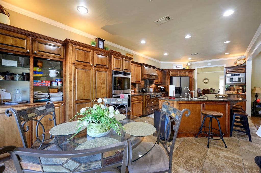 803 Oak Brook Drive