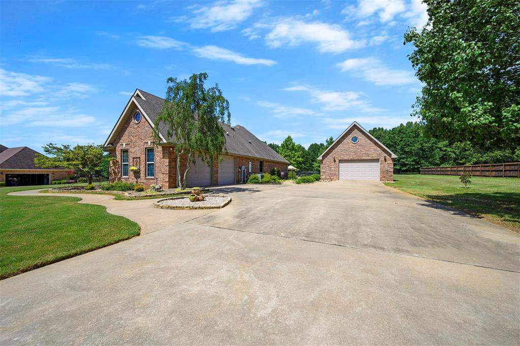803 Oak Brook Drive