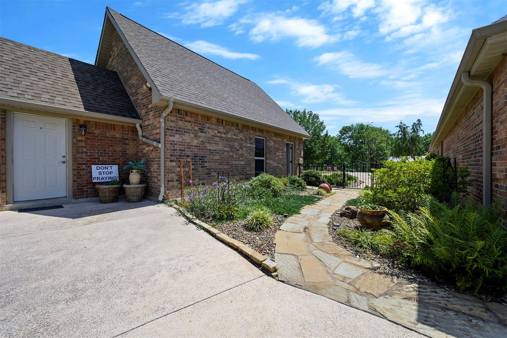 803 Oak Brook Drive