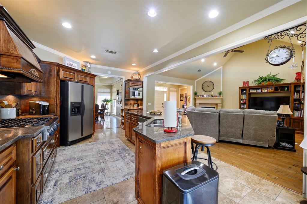 803 Oak Brook Drive