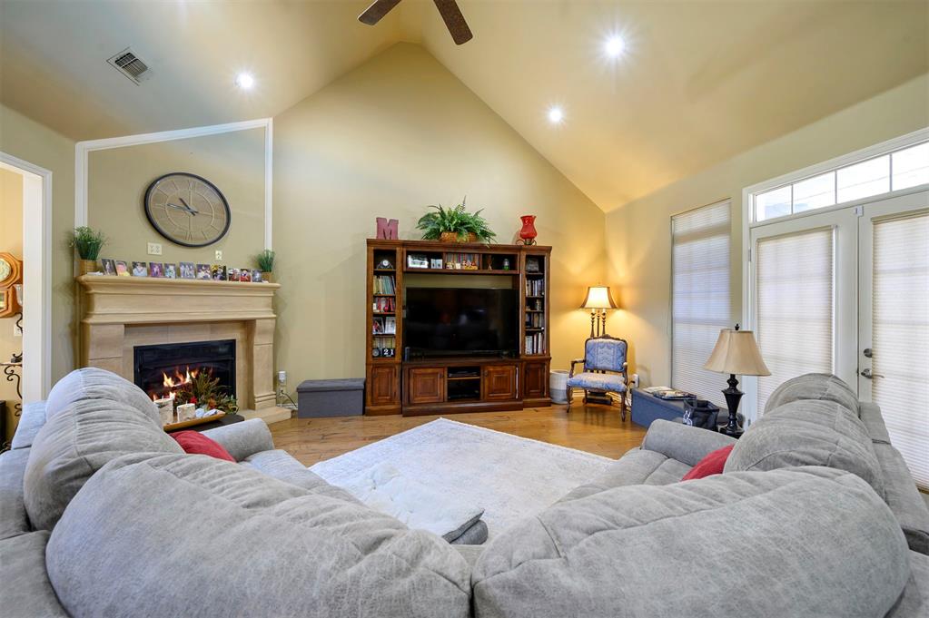 803 Oak Brook Drive