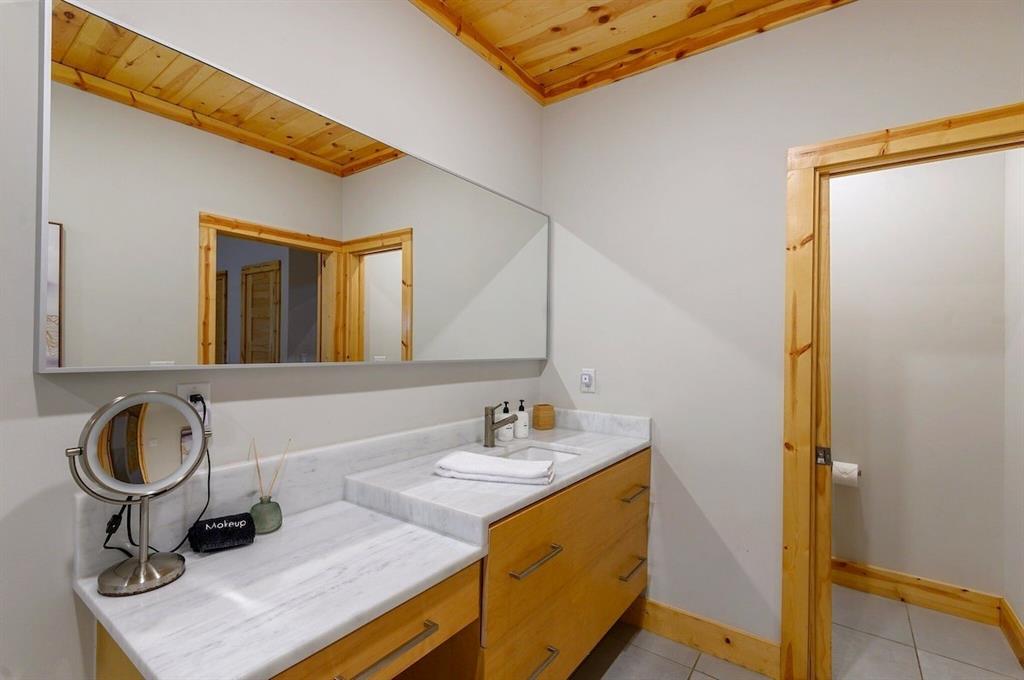 639 Woodland Hills Trail