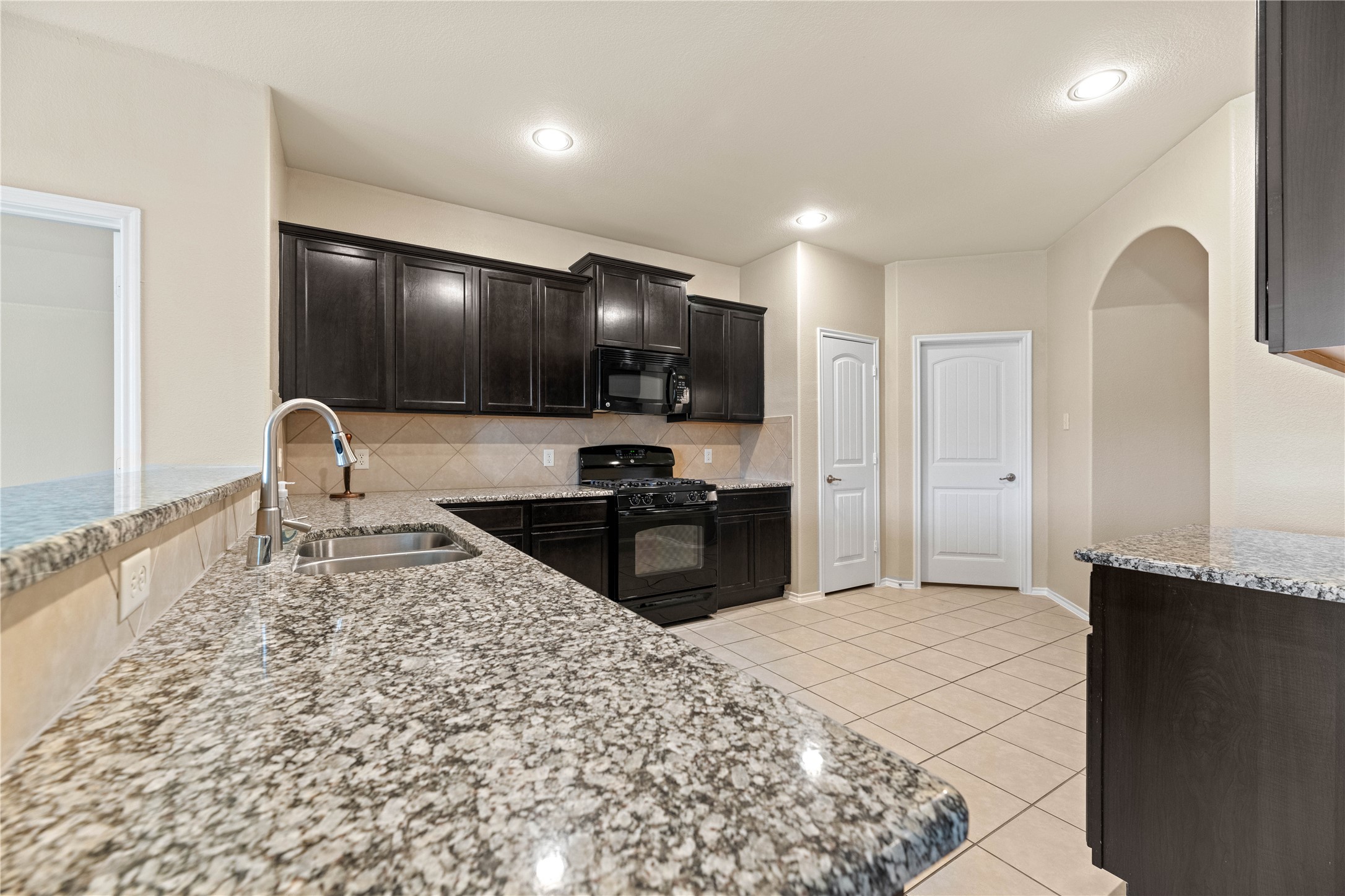 1404 Willoughby Way