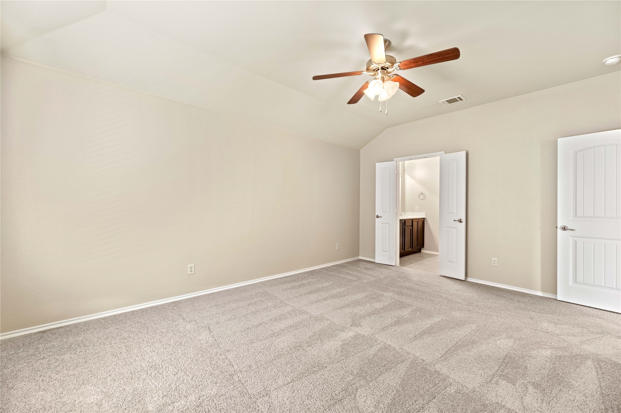 1404 Willoughby Way