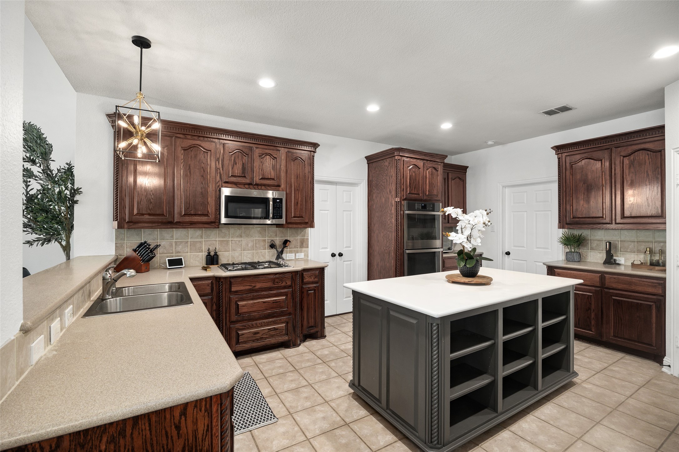 721 Table Rock Drive