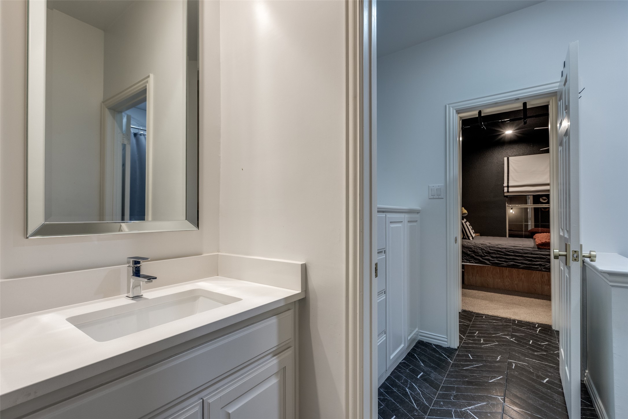 2205 Sleepy Hollow Trail