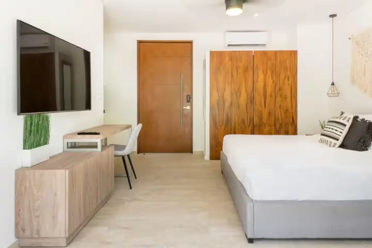 Calle 12 Sur and Calle 14 Sur C102