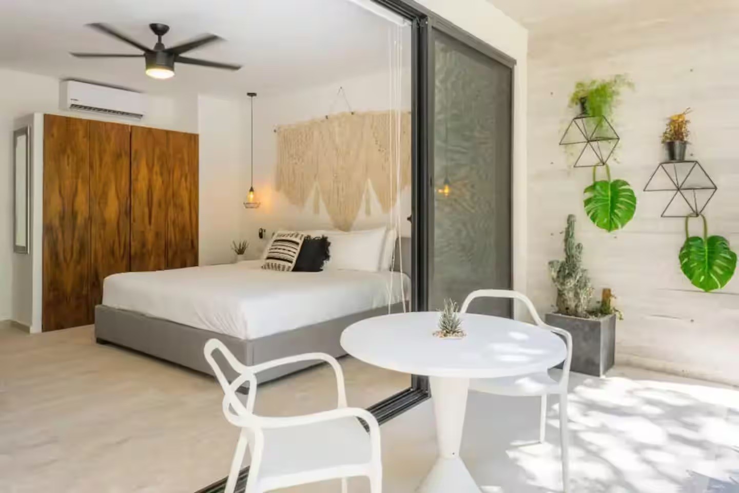 Calle 12 Sur and Calle 14 Sur C102