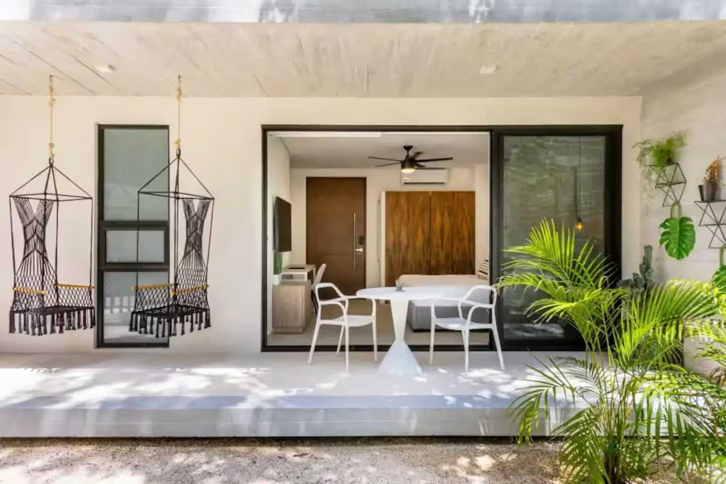 Calle 12 Sur and Calle 14 Sur C102