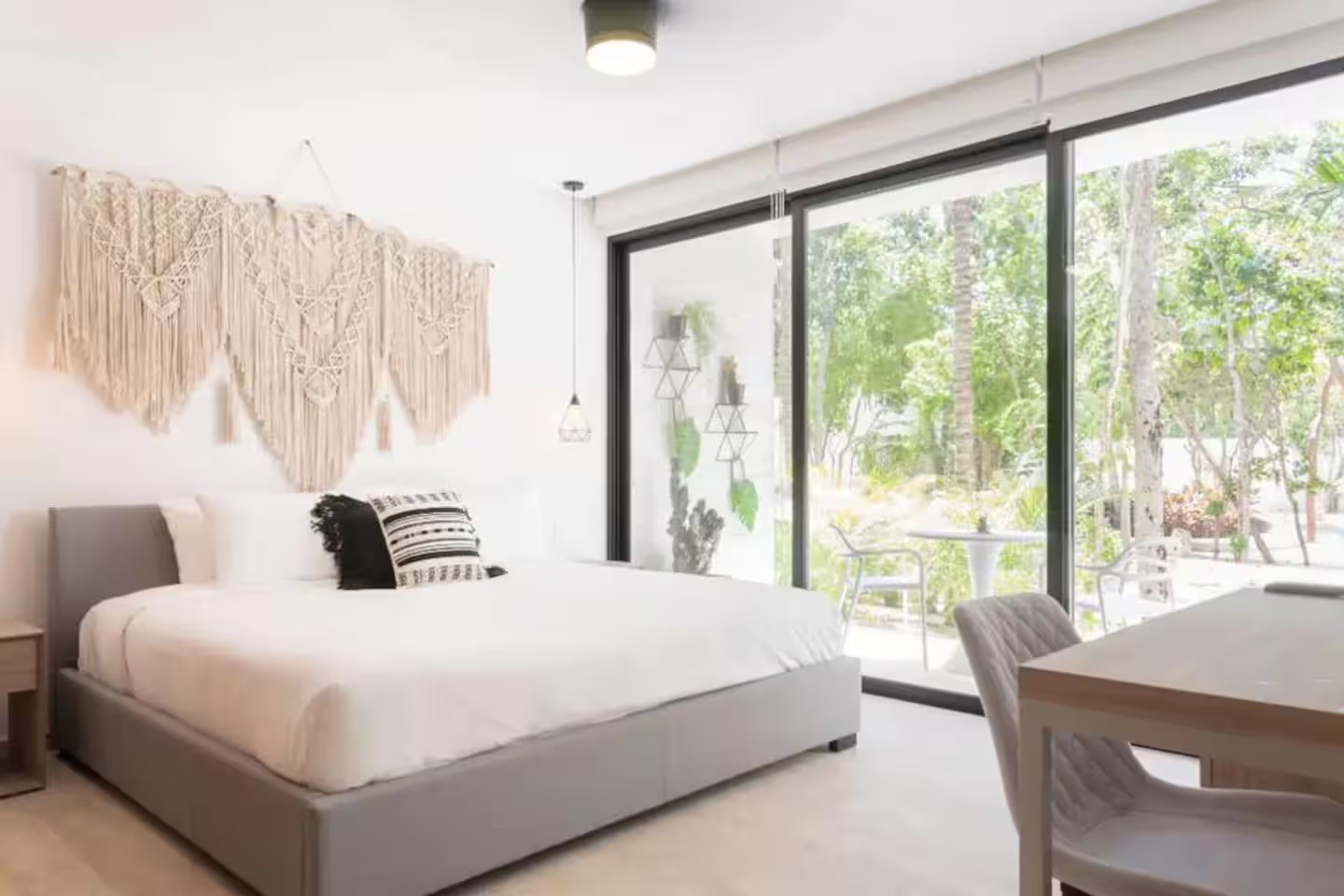 Calle 12 Sur and Calle 14 Sur C102