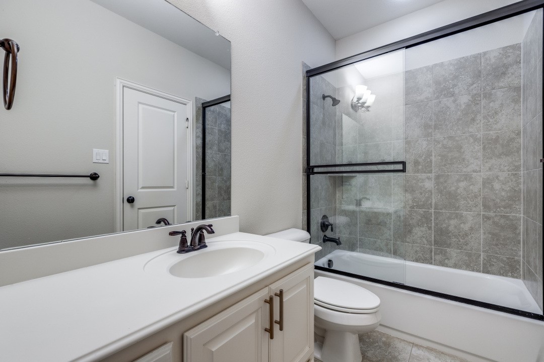 3889 Greenbrier Drive