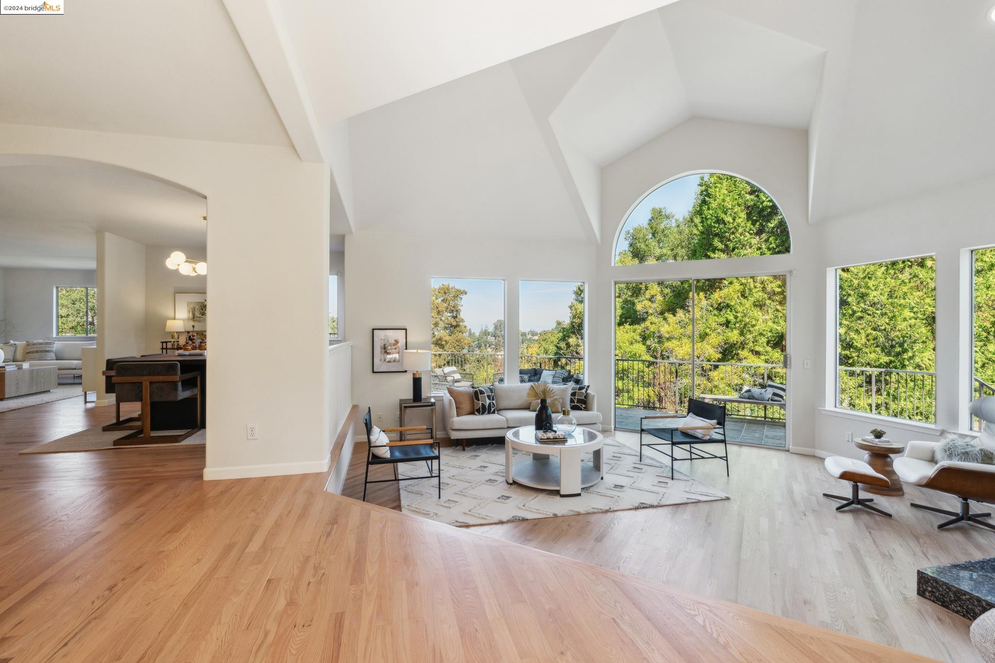 5543 Golden Gate Avenue