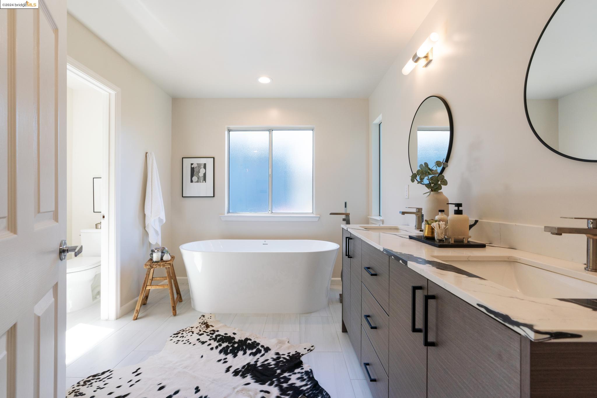 5543 Golden Gate Avenue