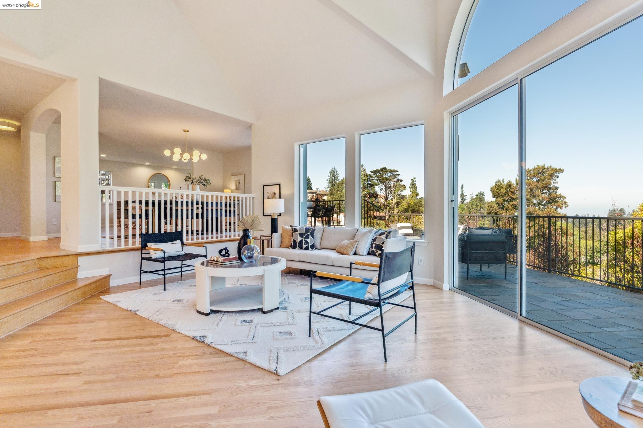 5543 Golden Gate Avenue