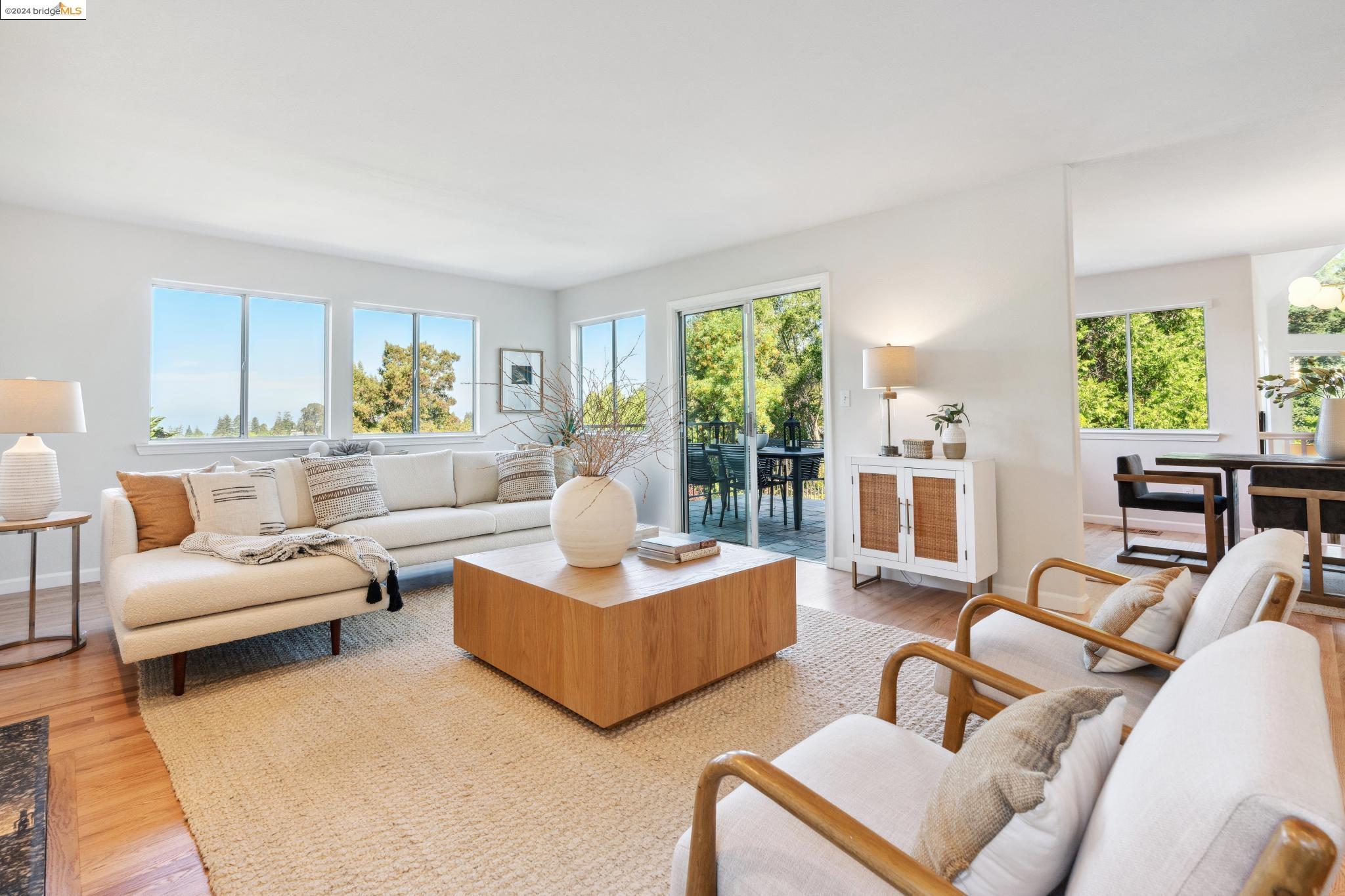 5543 Golden Gate Avenue