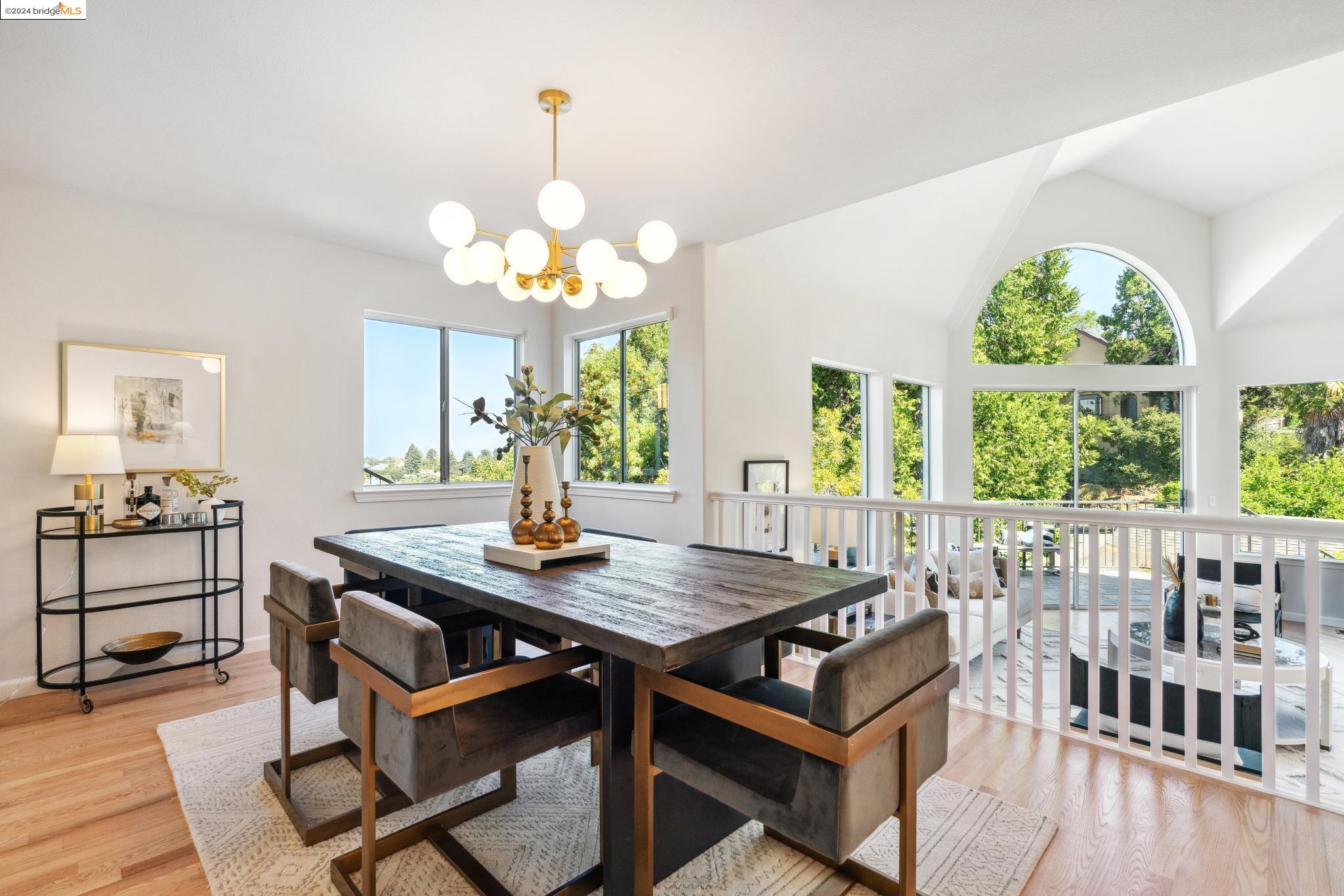 5543 Golden Gate Avenue