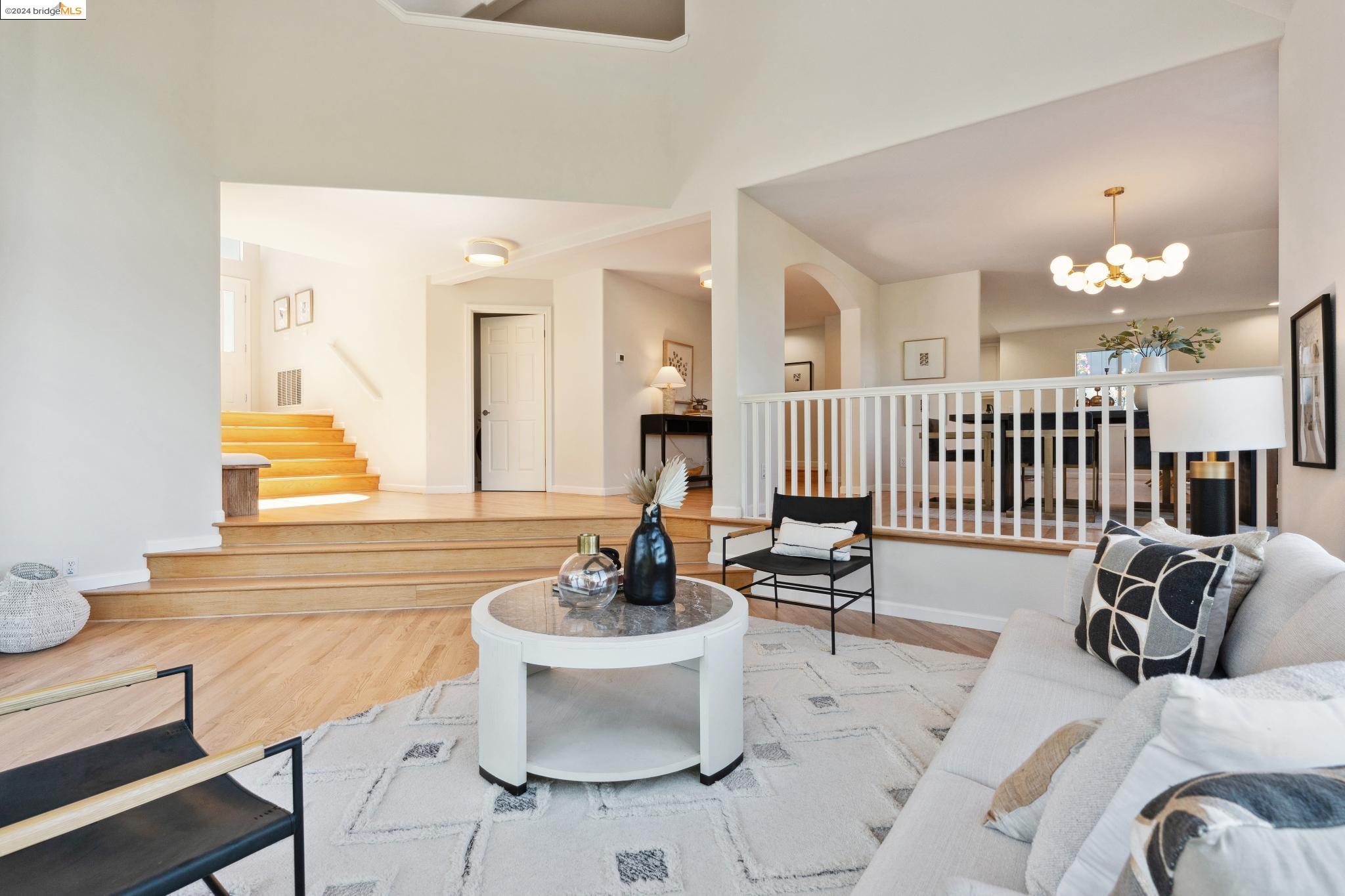 5543 Golden Gate Avenue