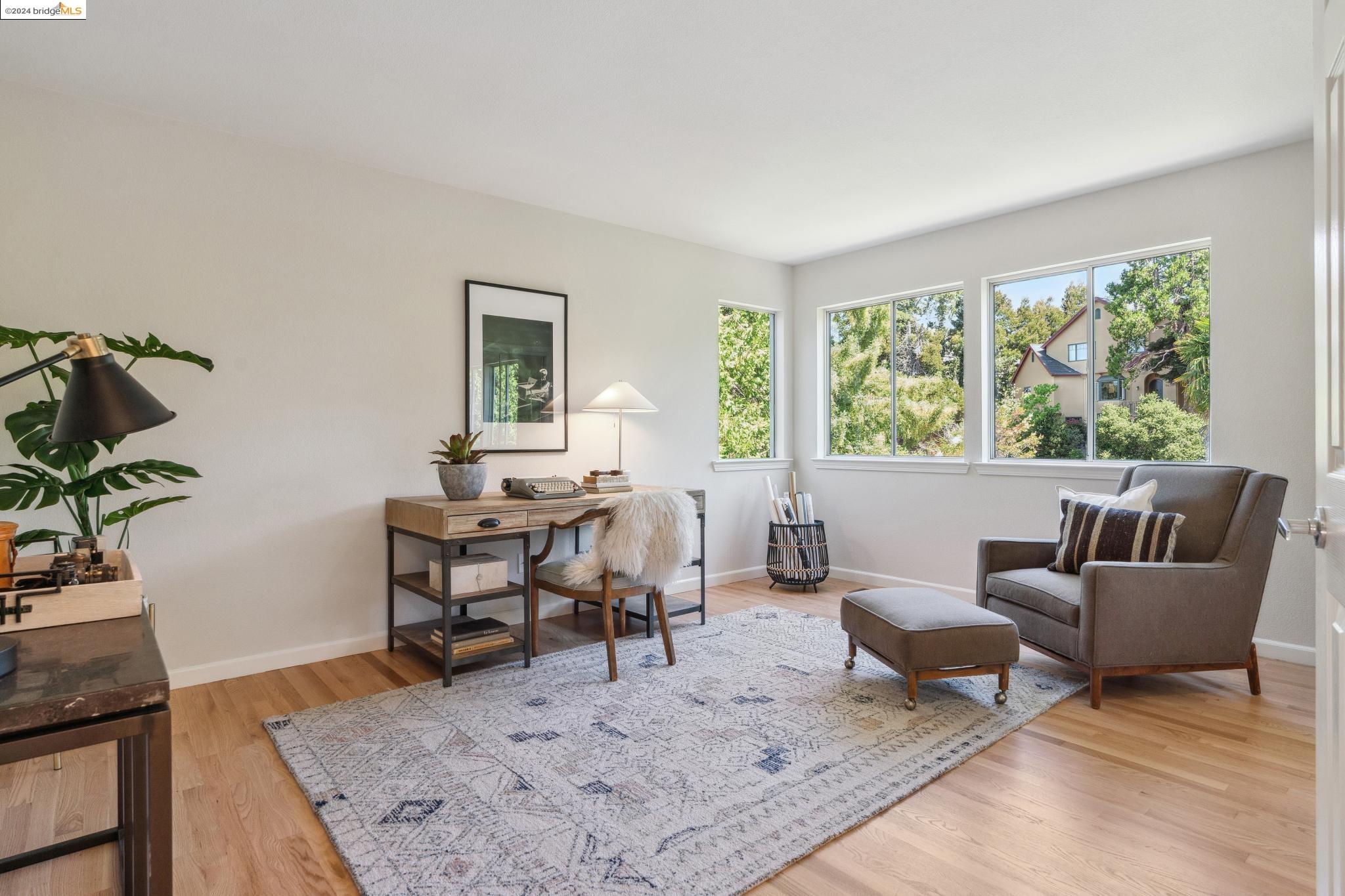 5543 Golden Gate Avenue