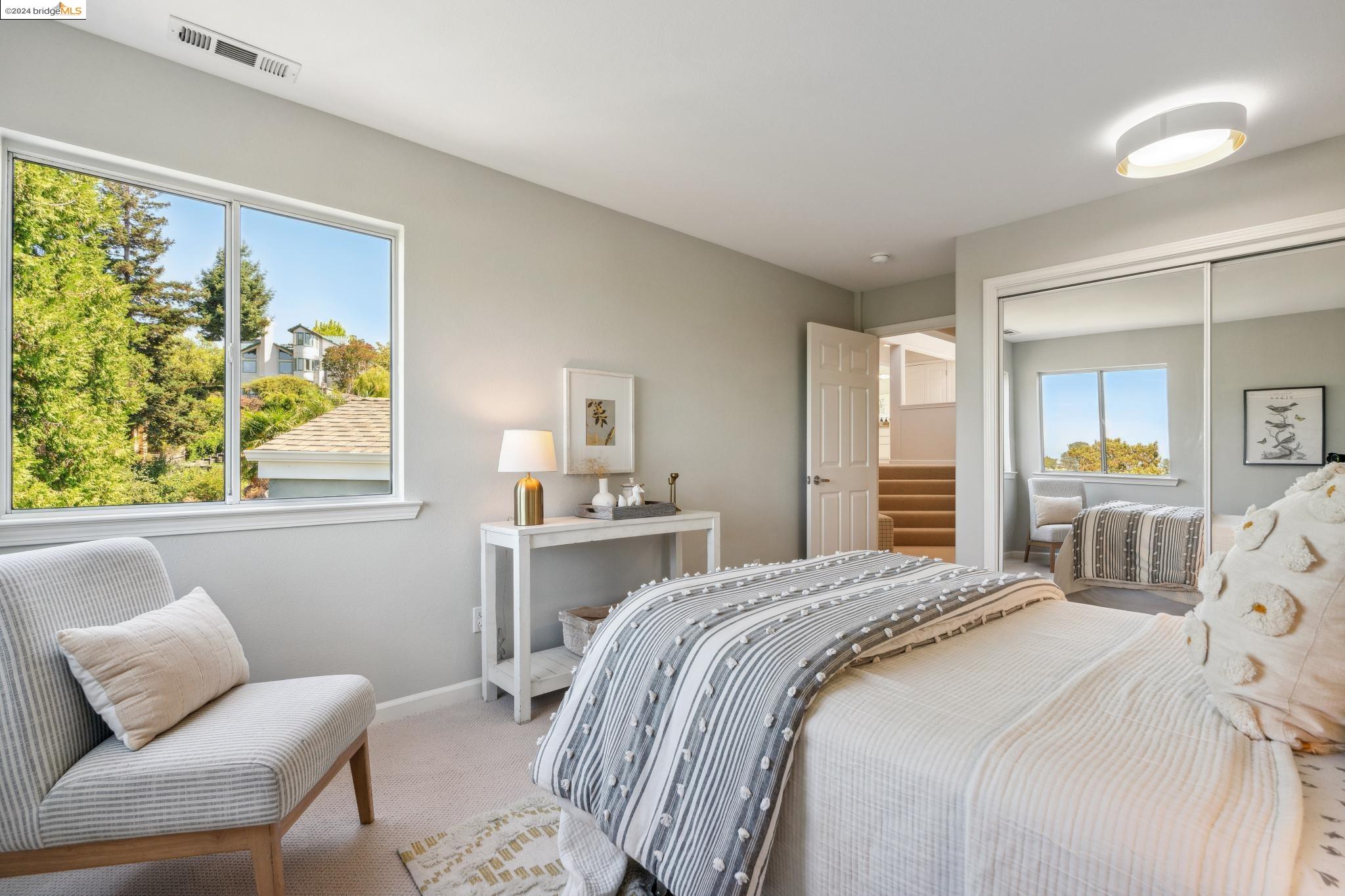 5543 Golden Gate Avenue