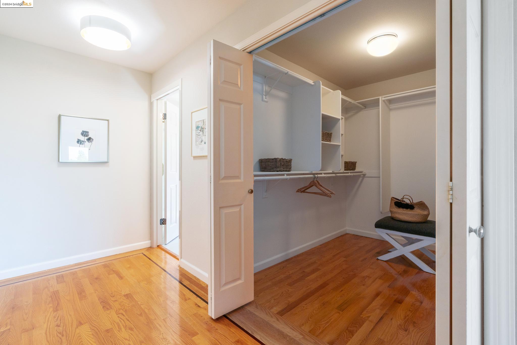 5543 Golden Gate Avenue