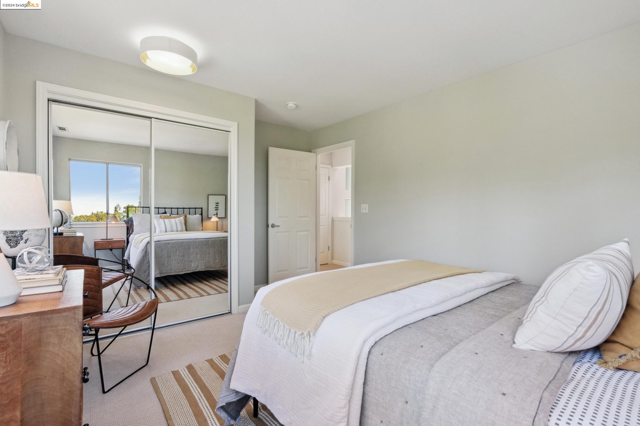 5543 Golden Gate Avenue