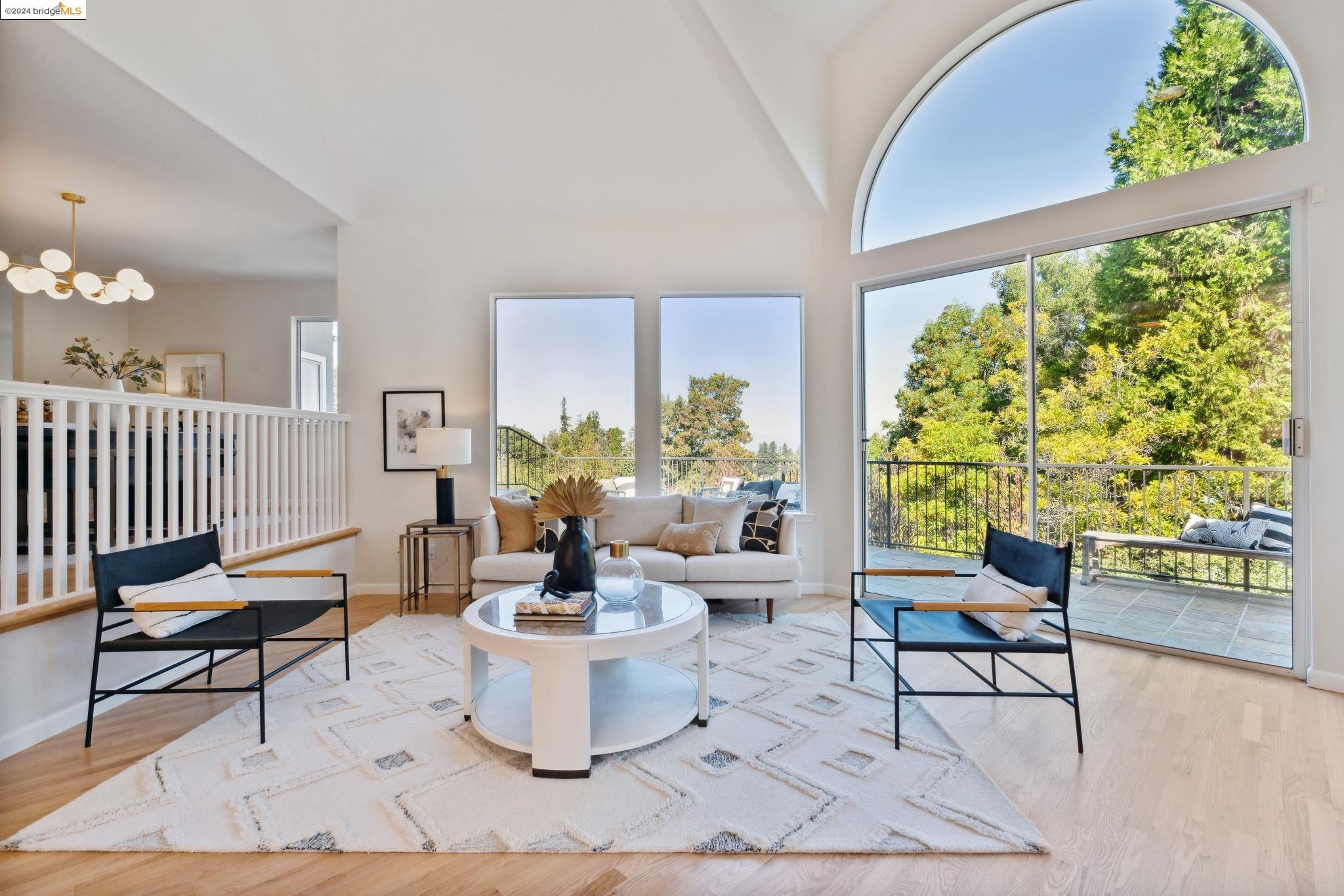 5543 Golden Gate Avenue