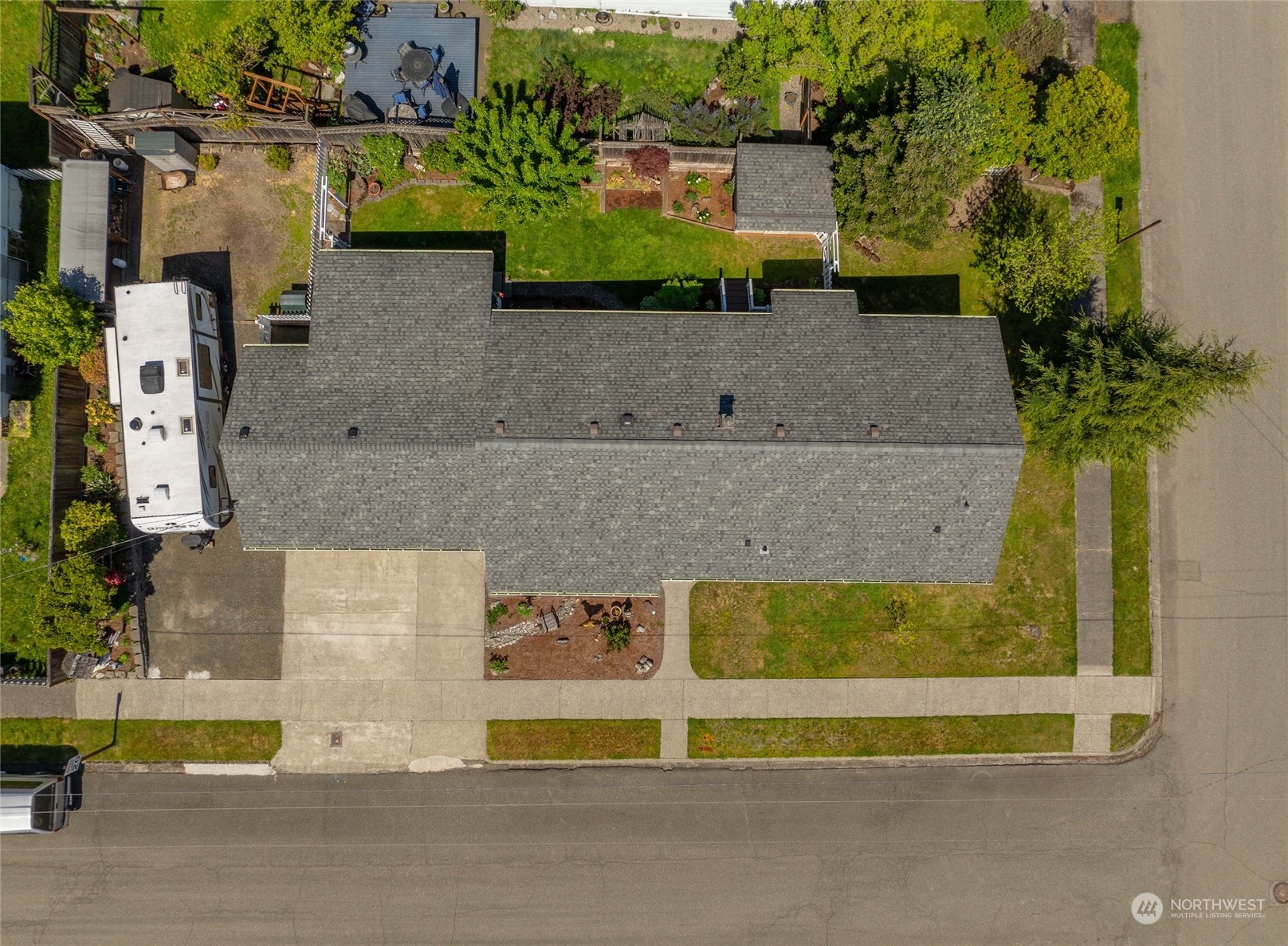 931 Dekalb Street